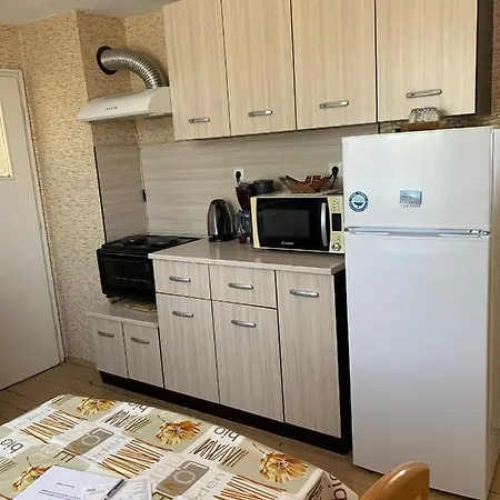 דירה във артемида *