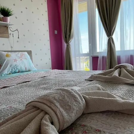 във артемида דירה וארנה